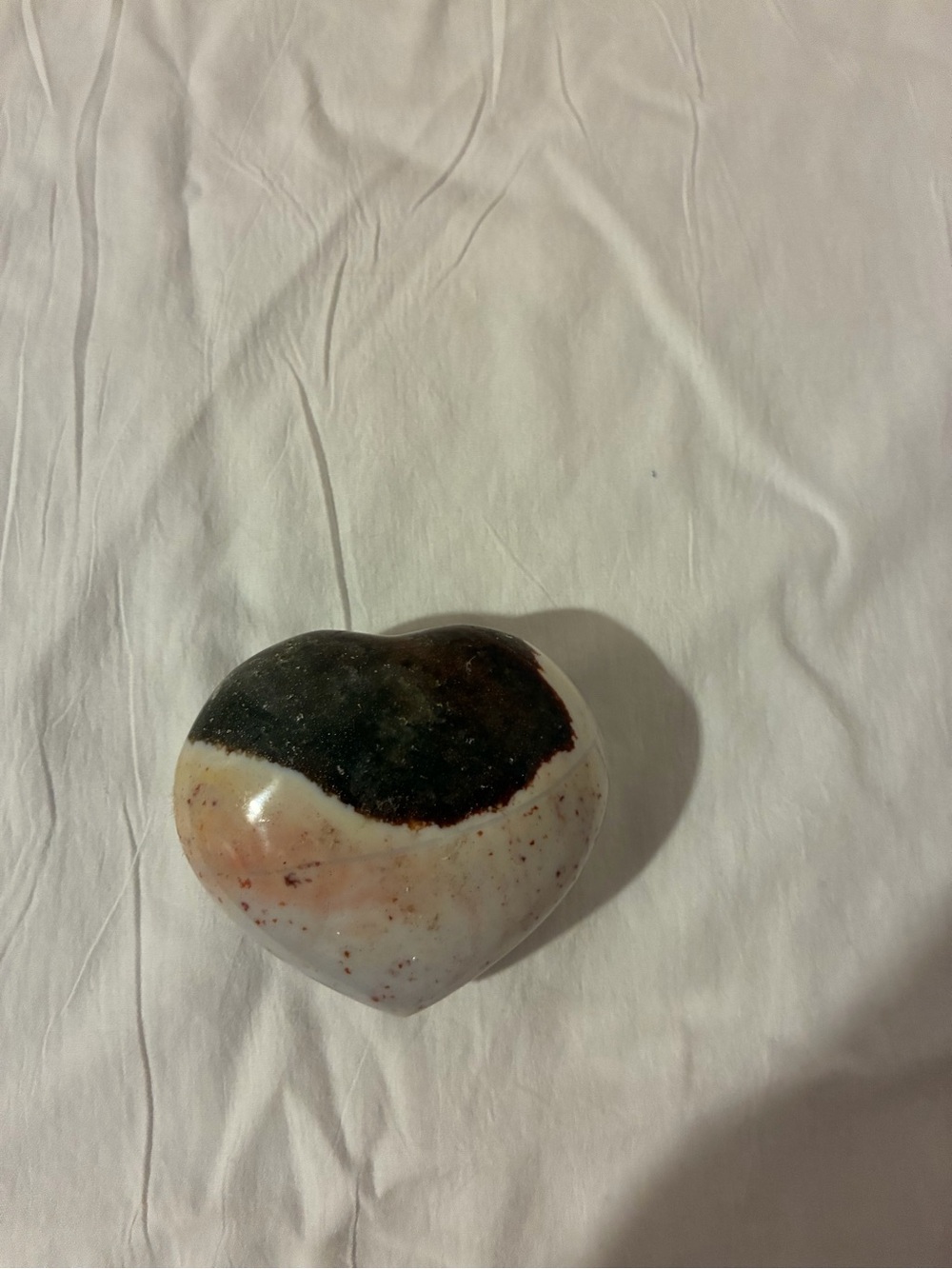 Source Unknown Heart Sculpture - White, Black, Brown